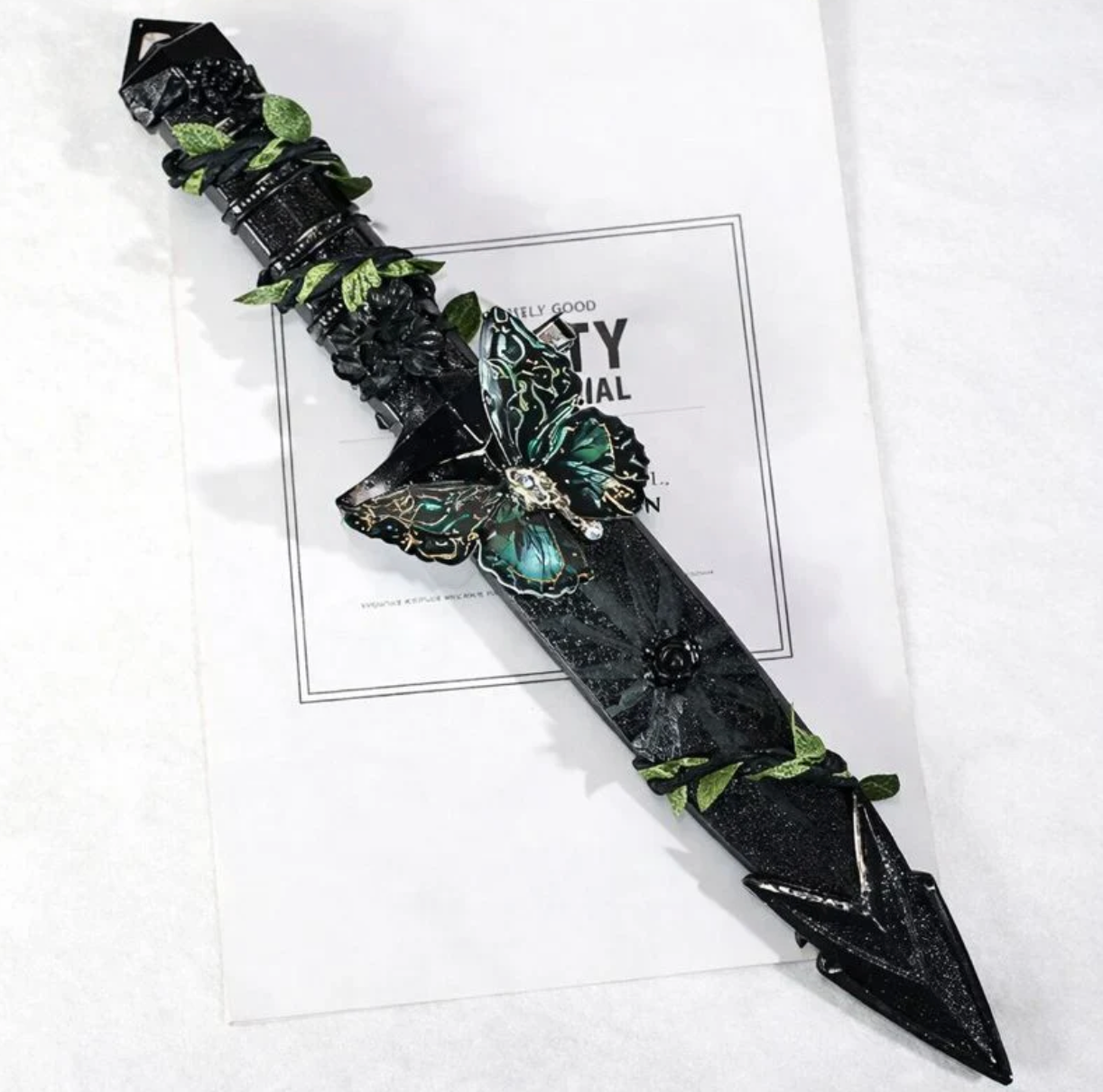 Essential Nooks™ Verzauberte Dolche