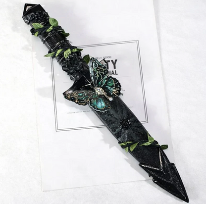 Essential Nooks™ Verzauberte Dolche