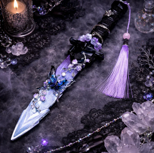 Essential Nooks™ Enchanted Daggers